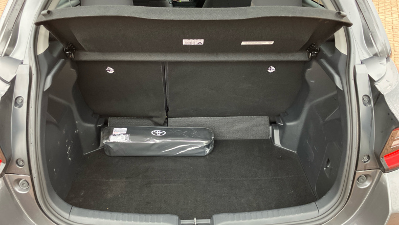 Toyota Yaris 1.5 Hybrid Design 5dr CVT Hybrid Hatchback